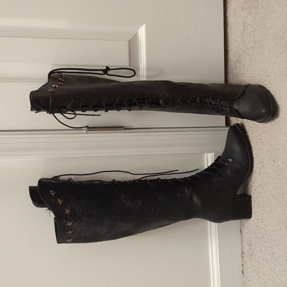 Costume boots